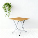 TABLE PLIANTE 70X70 PVC SOCLE PEINTURE